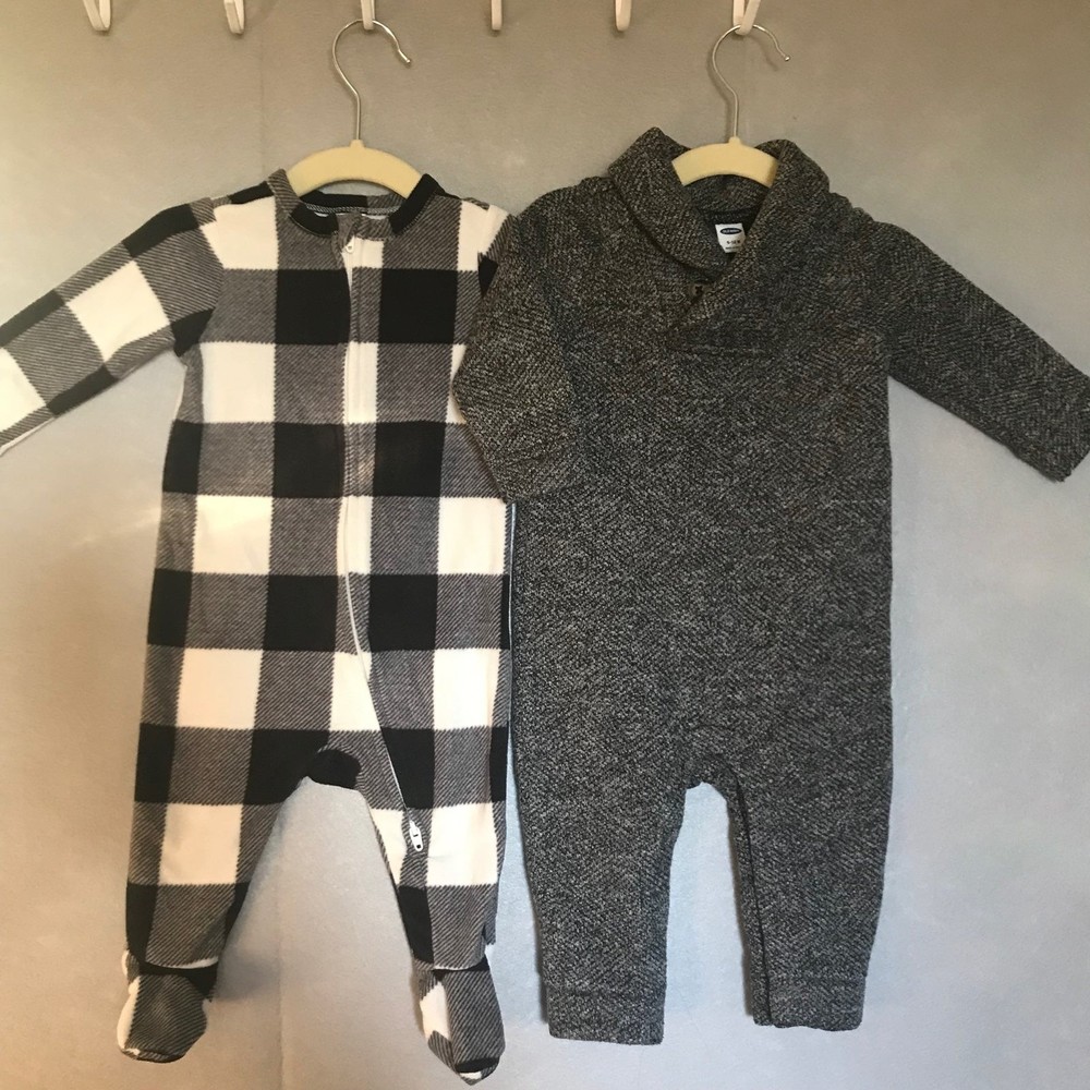 Baby boy Old Navy gray long sleeve sweater romper and flannel footsie 6-12 month